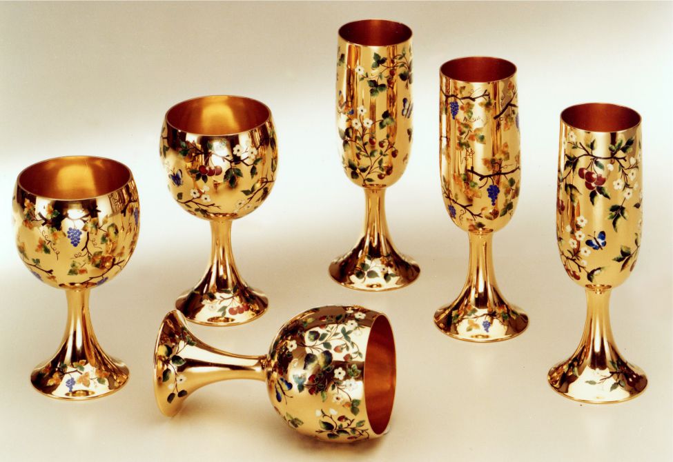 Gucci silver products by Salimbeni. Two goblets and flutes.
With enamel and miniatures handmade.