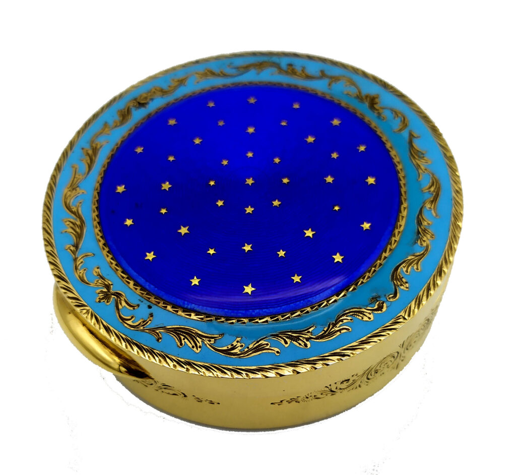 Enamel sterling silver box Salimbeni made with gold paillons on guilloche.