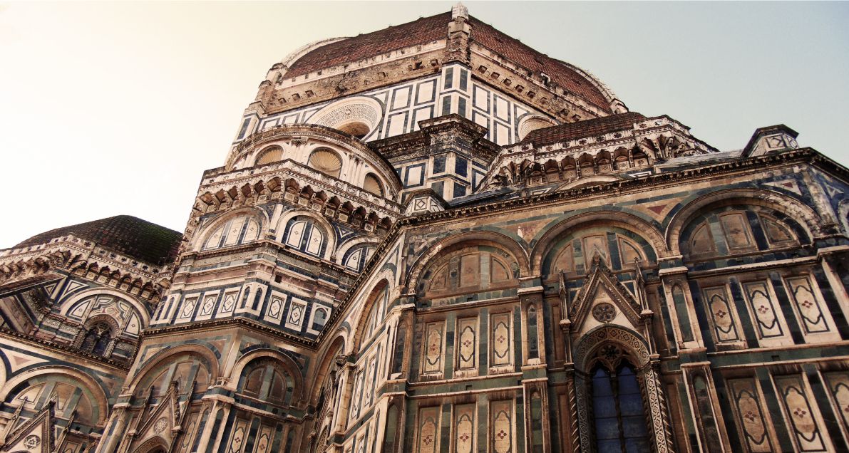 la storia di Salimbeni ,Duomo di Firenze visione laterale in colori seppia